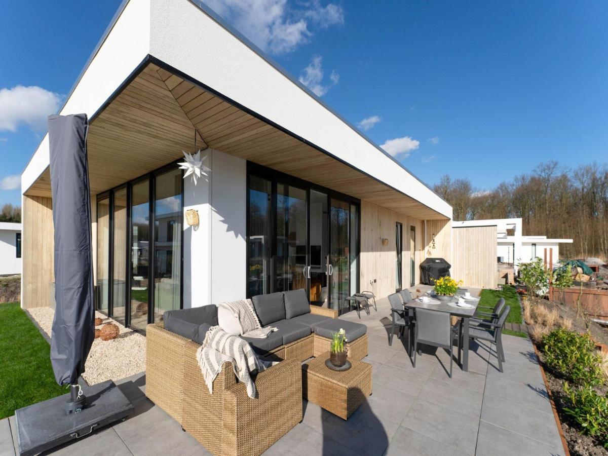 Family Villa With Garden And Jetty Zeewolde Luaran gambar
