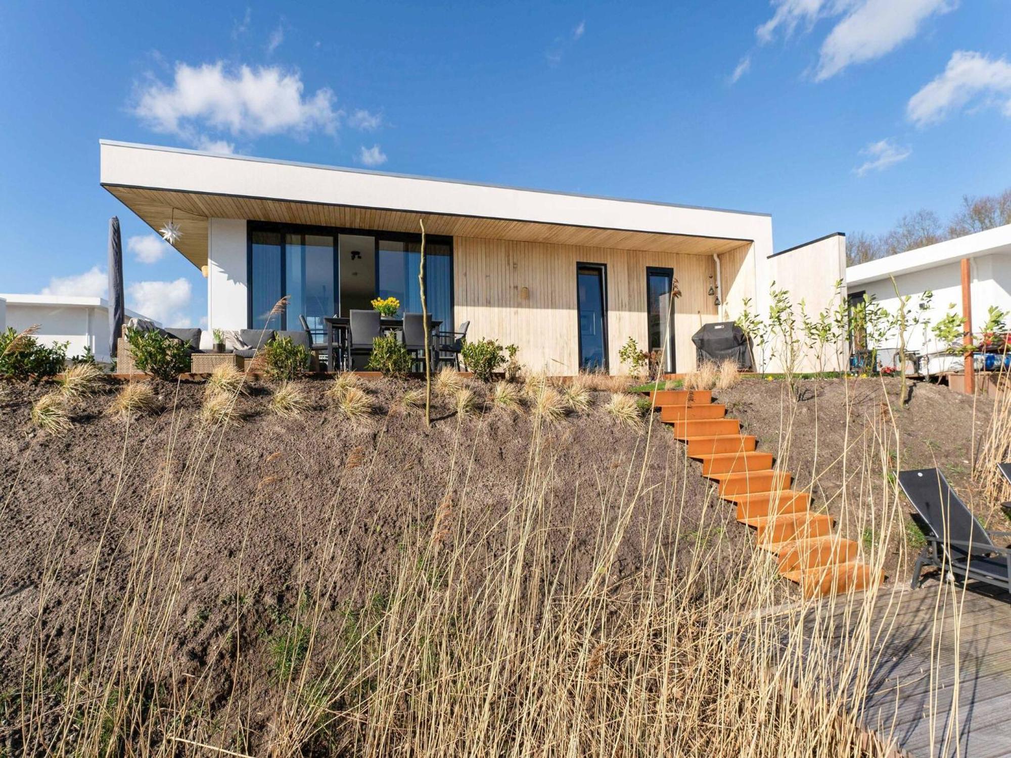 Family Villa With Garden And Jetty Zeewolde Luaran gambar